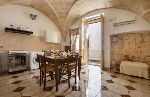 Maruggio Apartment | Il Vicoletto by BarbarHouse