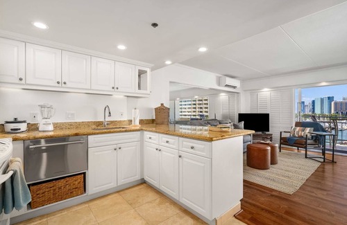 Waikiki Condo | Ilikai 739 Ocean/Sunset/Marina Views - K Bed/Q Sofabed - New Remodel