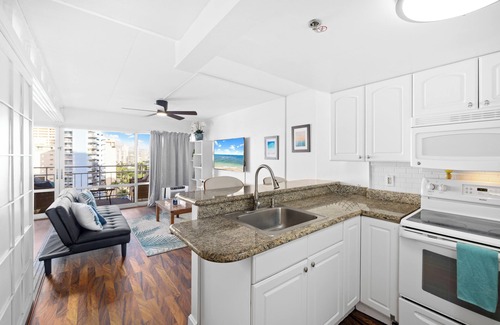 Waikiki Apartment | Ilikai Hotel Studio