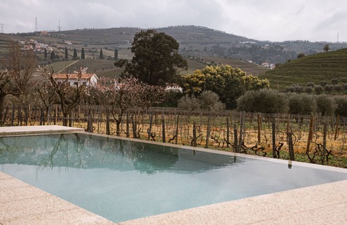 Lamego Villa | Imago Houses 3 - by MET