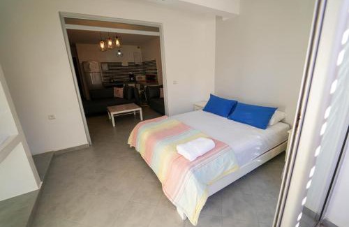 Tamrhakht Apartment | Imi Waves Studio - Steps from Beach & Surf Spot, Imi ouaddar