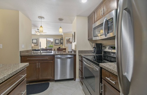 Paradise Valley Village Condo | Immaculate Condo in Prime Scottsdale Location Adjacent to Golf Course!