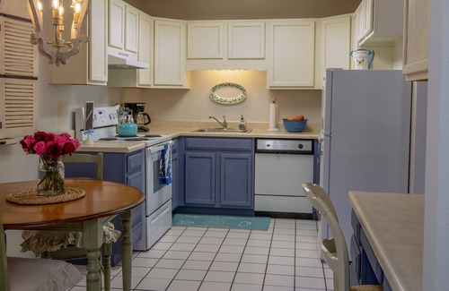 Camelback East House | Immaculate Cottage Retreat with Saltwater Pool