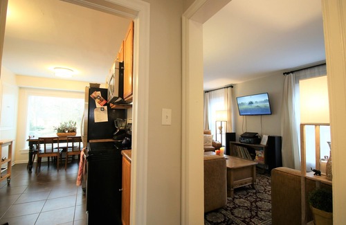 Indianapolis House | Immaculate Mid-Century/Modern SoBro Cottage