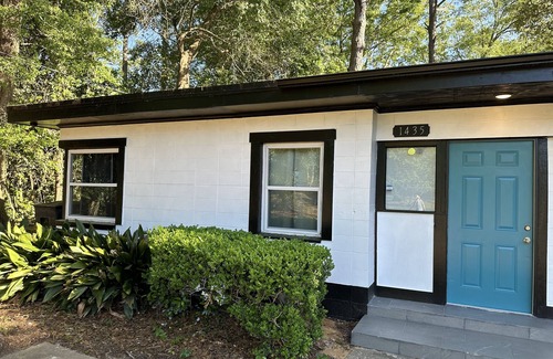 Griffin Heights House | Immaculately Remodeled Home Close to FSU and Downtown Area!