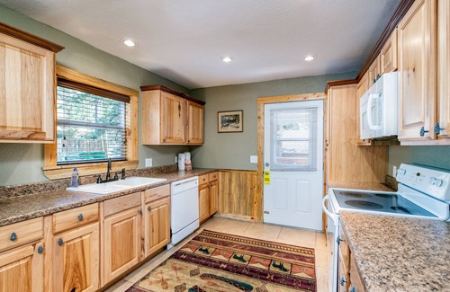 Estes Park Cottage | Immerse yourselves in the beauty of the mountains!