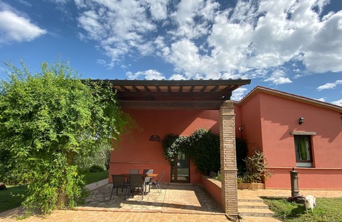 Corciano House | immersed into the peacefulness of a wood