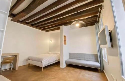 Quartier Sainte-Avoye Apartment | Immersion parisienne, Appartement au centre Paris
