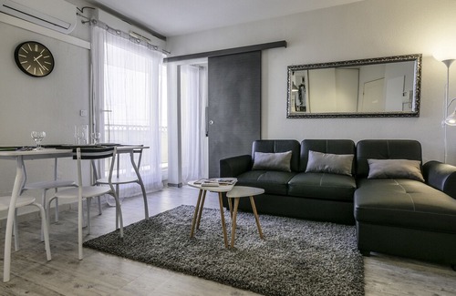 Riou - Petit Juas - Av de Grasse Apartment | IMMOGROOM-Cosy - Cannes Center- A/C - Terrace- CONGRESS/BEACHES