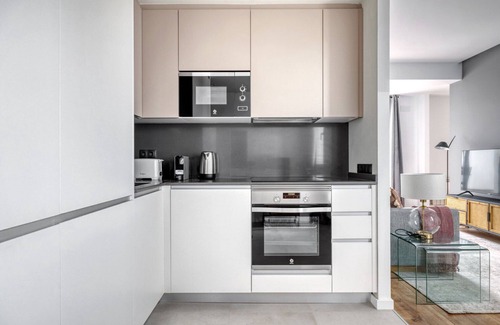Salamanca Apartment | Immpecable Salamanca 1BR, near Plaza de Toros, by Blueground