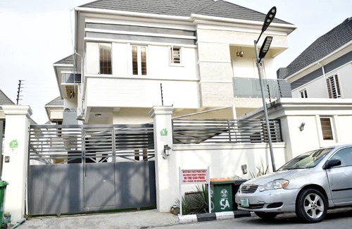 Ofin House | Impeccable 4-bed House in Lagos Nigeria