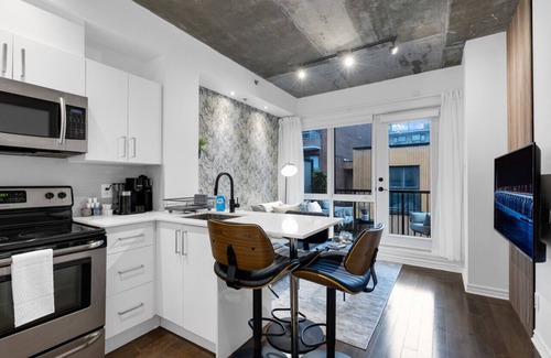 Milton Park Apartment | Impeccable Parc Avenue Pad