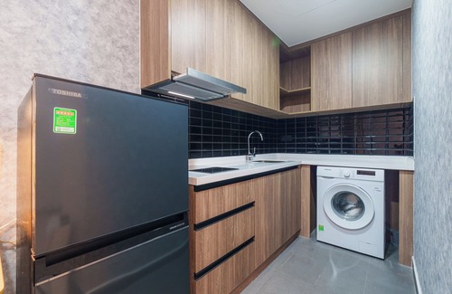 District 4 Condo | Imperial De La SoL District 4