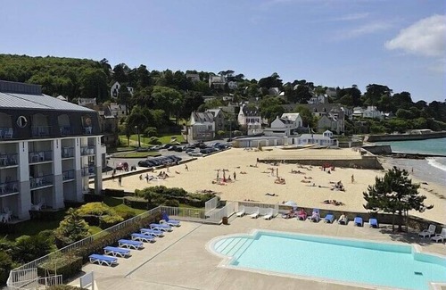 Treboul Apartment | Impregnable sea view apartment, direct access to the beach and thalasso of douarnenez