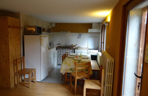 Villard-de-Lans Ski Chalet | In a chalet : Large 3-room apartment - 72 m2 ;quiet and close to the village