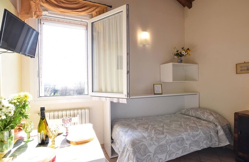 Porotto Apartment | In a quiet location, outside Porotto, this compact vacation apartment welcomes you.