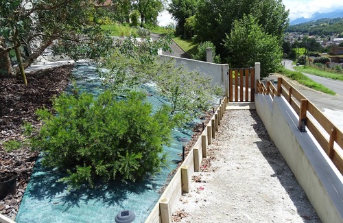 Gan Apartment | In Béarn between sea and mountain - private, heated indoor pool.