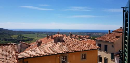 Castagneto Carducci Apartment | IN CASTELLO