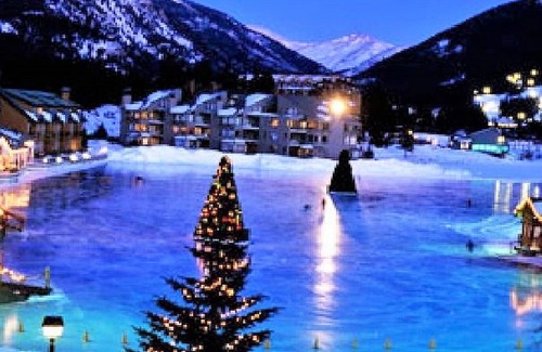 Lakeside Village Condo | In Keystone! Wood Fireplace! On Lake! Hot Tub/Pool! Walk 2 Food! Views! BigUnit