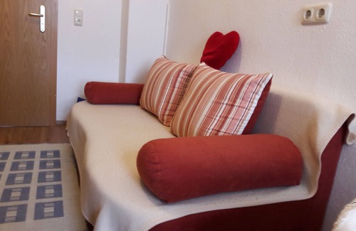 Reichenbach im Vogtland Apartment | In the countryside and close to the city, for work and leisure