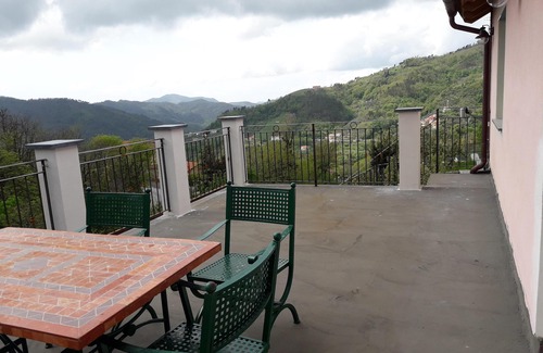 Velva Apartment | IN THE HILL OVER SESTRI LEVANTE WITH WIDE TERRACE AND PANORAMIC VIEW