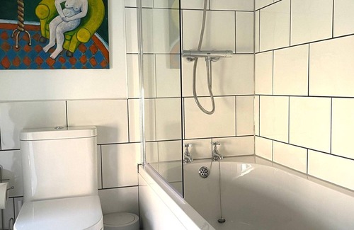 Sheringham House | In the heart of Sheringham, a short walk to the Blue Flag beach and promenade. n