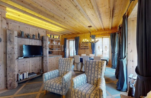 Pontresina Apartment | In the heart of the charming village of Pontresina, right next to the famous Hot