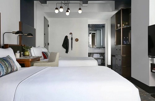 Tudor City Hotel | In the Heart of the Lower East Side! Walk to Rockefeller Center and Time Square