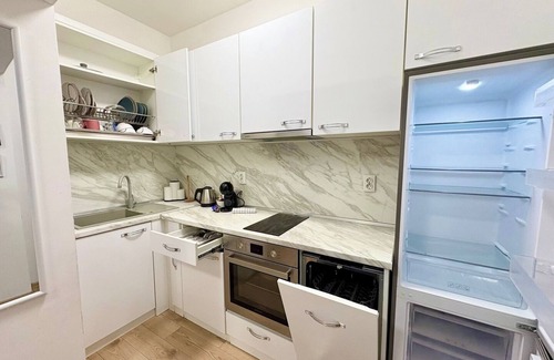 Varna City Centre Apartment | In the Heart of Varna-By the Sea and Sea Garden