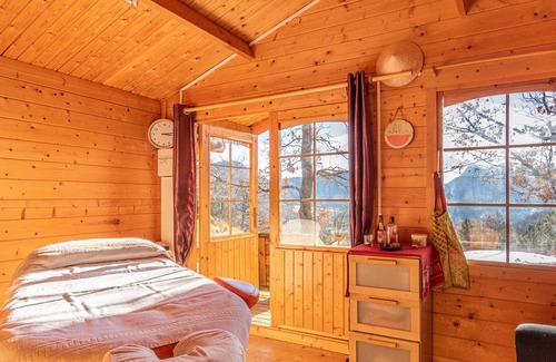 Teyssieres Cottage | In the middle of a private domain of 200 ha in the mountains
