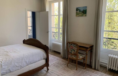 Chatou House | IN THE Village OF Yvelines- A Furnished Mansion ON Croissy Sur- seine