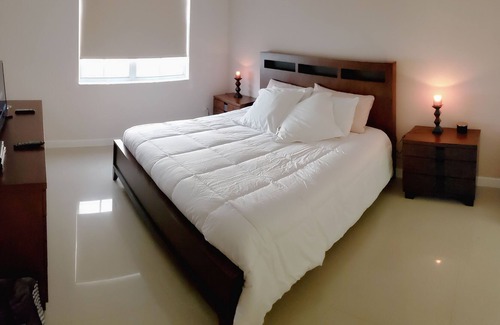 Aventura Apartment | in Yacht Club for 6 guests