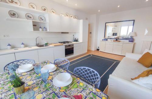 Grottammare Apartment | Incantevole Trilocale Luigia fronte mare
