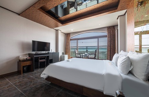Ganghwa Hotel | Incheon W