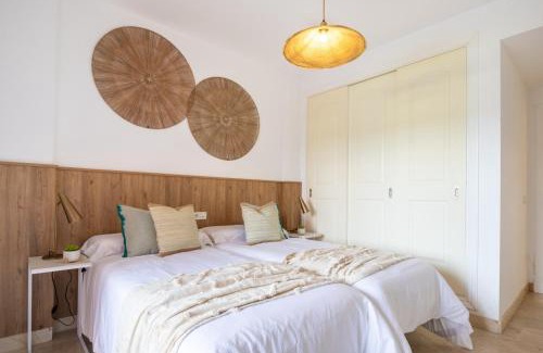 Buenas Noches Apartment | Increíble y Moderno apartamento Duplex con piscinas y preciosas vistas