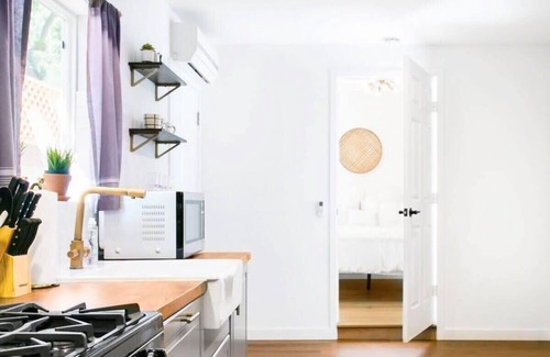 Valley Glen House | Incredible 1BR Home near Universal Studios at LA