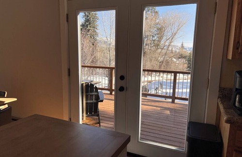 Purgatory Cabin | Incredible Views, Large Deck, Wood Burning Fireplace! Havland Lake 3bed/3bath