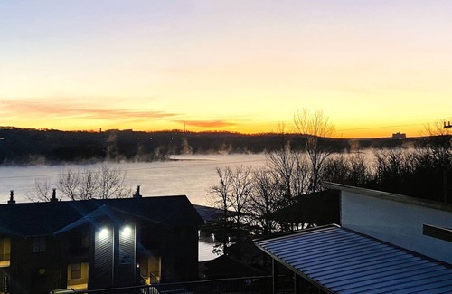 Indian Point Villa | Incredible Views - Saltwater Pool - Hot Tub - Table Rock Lake Waterfront Resort