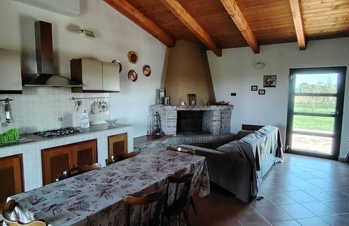 San Vito Chietino Cottage | Independent farmhouse nestled in the countryside, close to the sea.