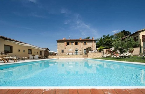 Marcialla Villa | Independent villa sleeps 26 composed of 7 apartments.