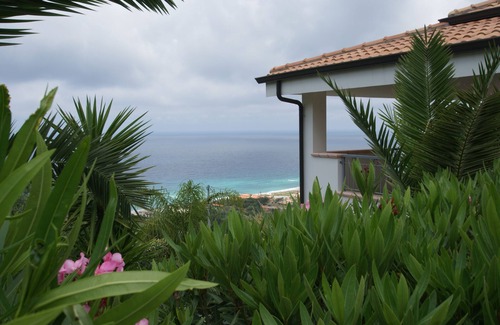 Zambrone Villa | independent villa with sea view