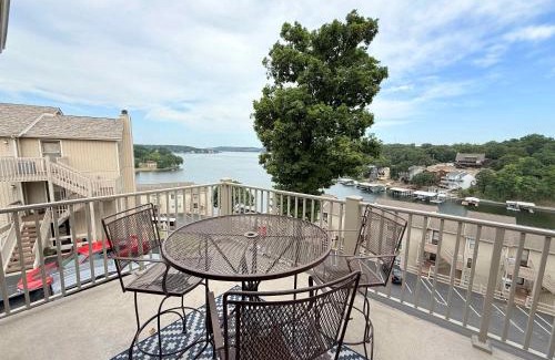 Osage Beach House | Indian Pointe Lake View - Pets