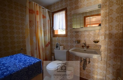 Monteiller Ski Chalet | Individual chalet on 2 floors with :GROUND FLOOR: 1 bathroom/WC, 2 bedrooms with 2 single beds and 1