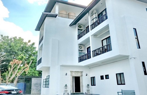 Chang Phueak Apartment | Indochine Residences - 4 Bed Suites