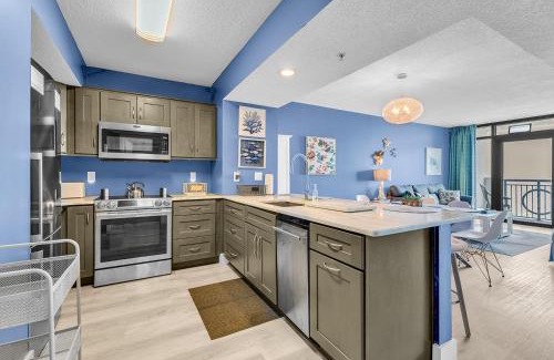 Myrtle Beach Apartment | Indoor HotTub - Heated Pool - LazyRiver - King Bed