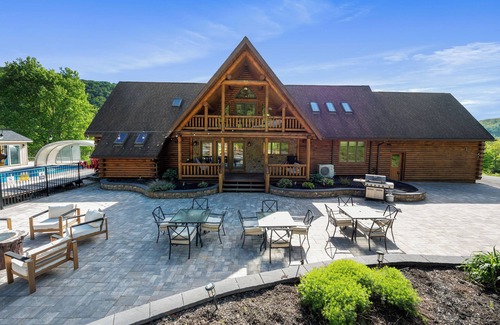 Hancock House | Indoor Pool,Largest Game Lodge,Sleeps 39
