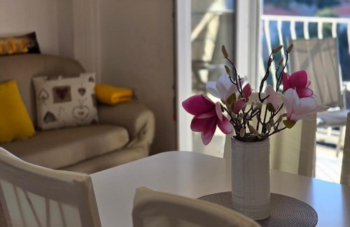 Lozica Apartment | Indy's Sunny Apartment