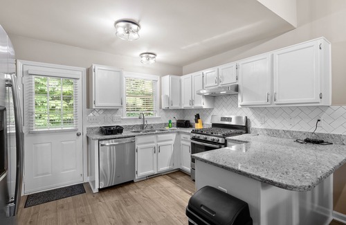 Wake Forest House | Infinity Board Game Table | Pet Friendly | Fire-Pit