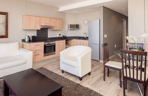 Bloubergstrand Apartment | Infinity Self-Catering Apartments