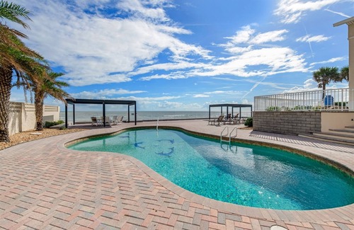 Port Orange House | Infinity Tides - Direct Ocean Front Pool House
